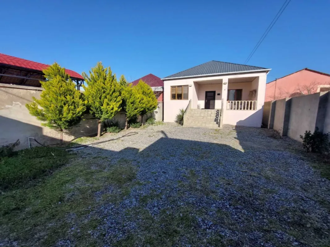 Satılır 4 otaqlı həyət evi 120 m²