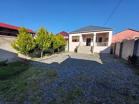 Satılır 4 otaqlı həyət evi 120 m²
