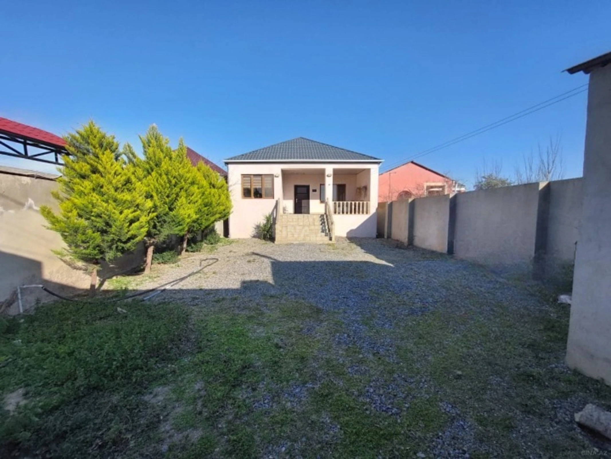 Satılır 4 otaqlı həyət evi 120 m²