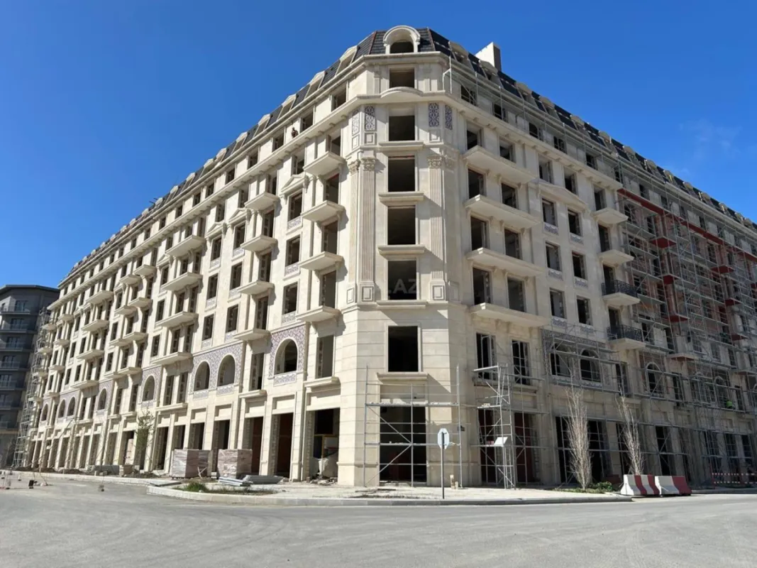 Satılır 3 otaqlı mənzil 128.3 m²