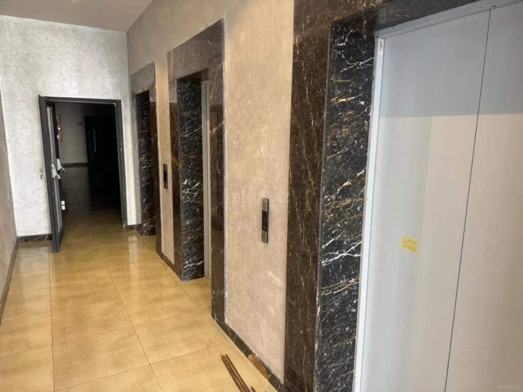 Satılır 2 otaqlı mənzil 108.2 m²