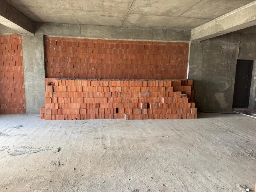 Satılır 2 otaqlı mənzil 108.2 m²