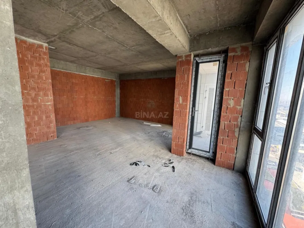 Satılır 2 otaqlı mənzil 108.2 m²