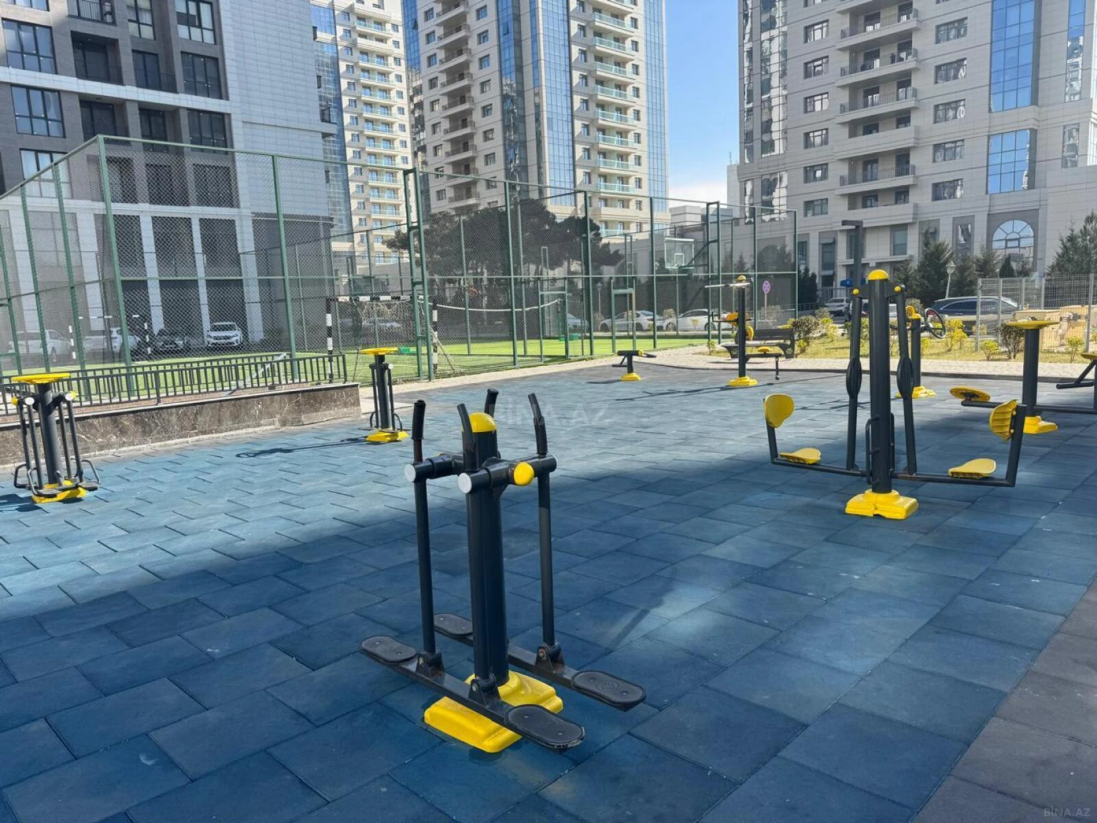 Satılır 2 otaqlı mənzil 108.2 m²