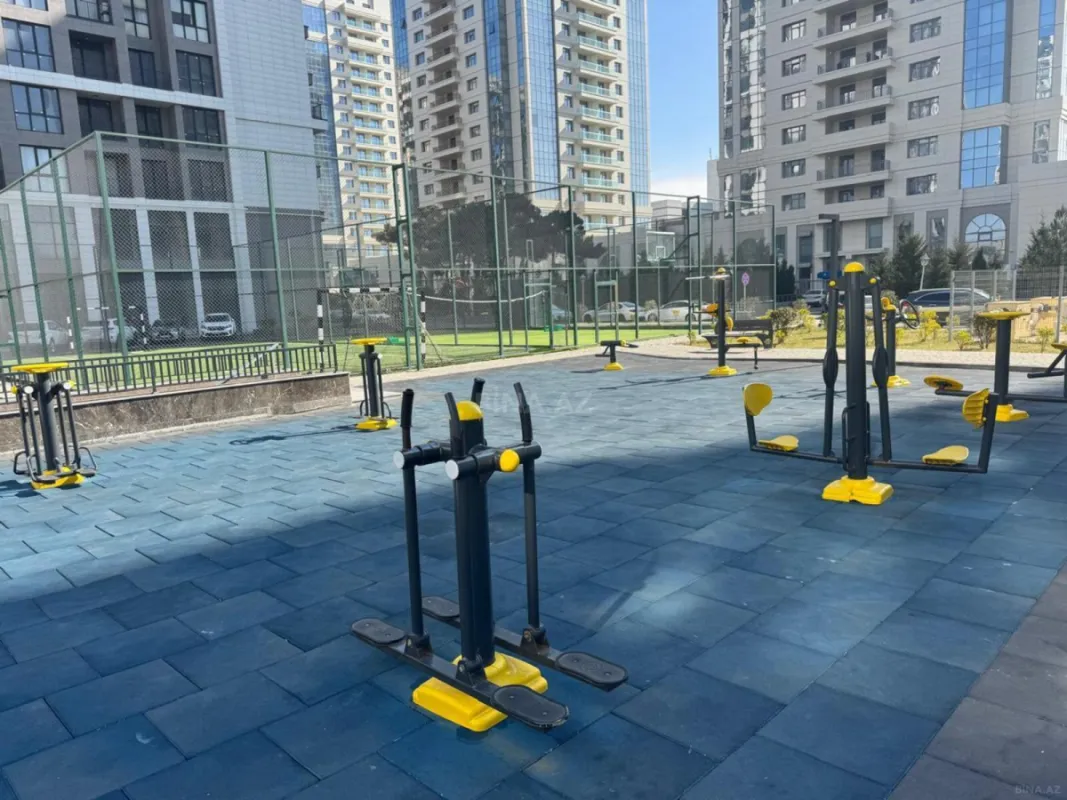 Satılır 2 otaqlı mənzil 108.2 m²