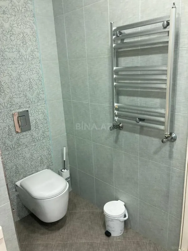 Kirayə verilir 4 otaqlı mənzil 130 m²