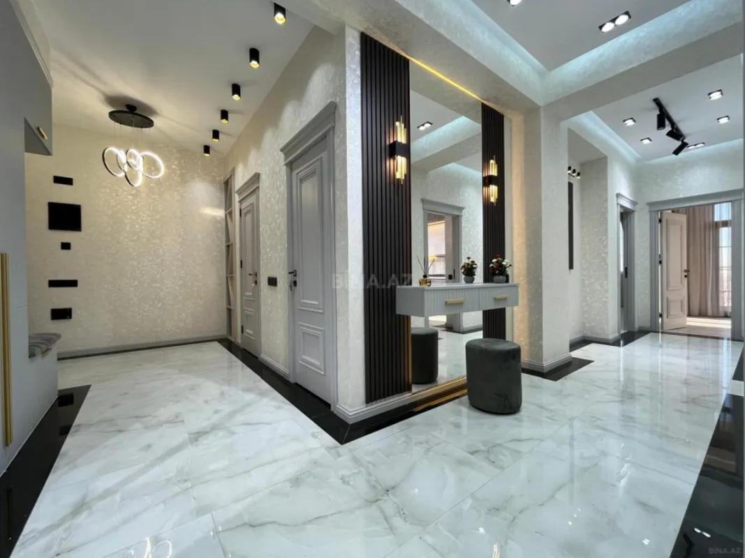 Satılır 3 otaqlı mənzil 174 m²