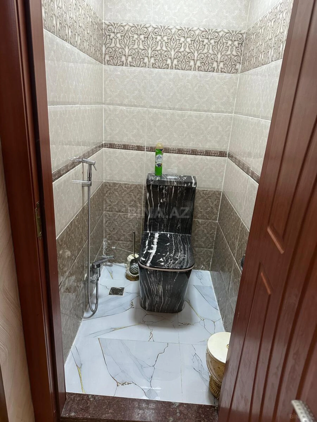 Kirayə verilir 2 otaqlı mənzil 93 m²