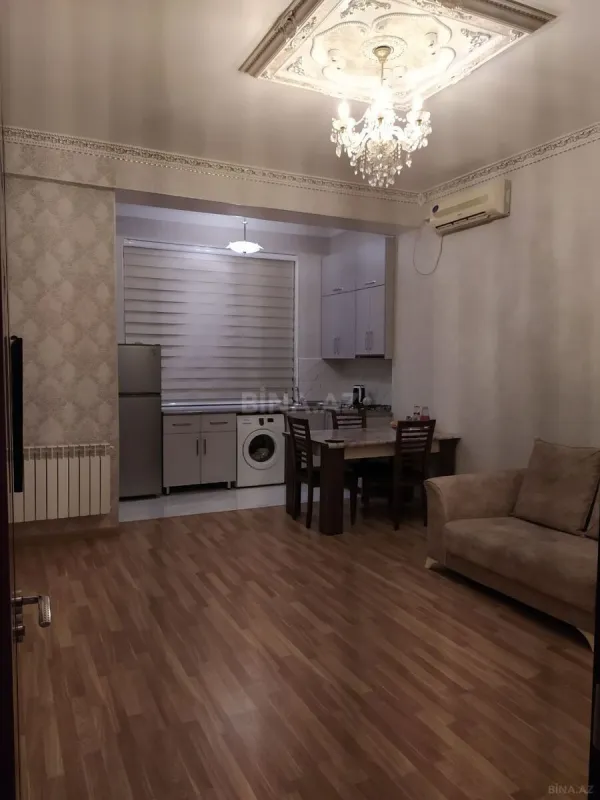 Kirayə verilir 2 otaqlı mənzil 60 m²