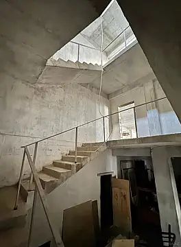 Satılır obyekt 2000 m²