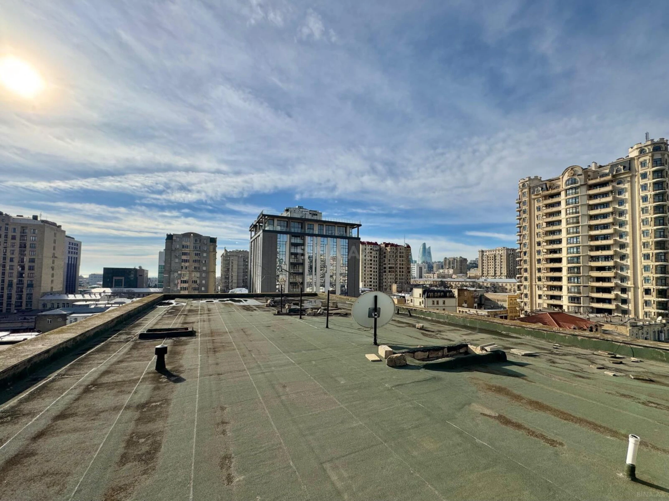 Satılır obyekt 2000 m²