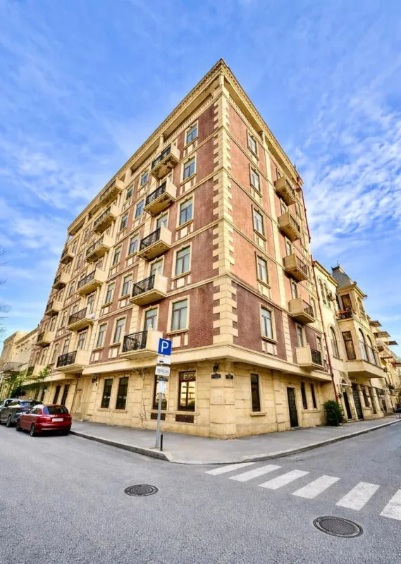 Satılır obyekt 2000 m²