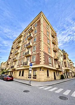 Satılır obyekt 2000 m² — Bakı, Sahil qəs. 2000.00 m²