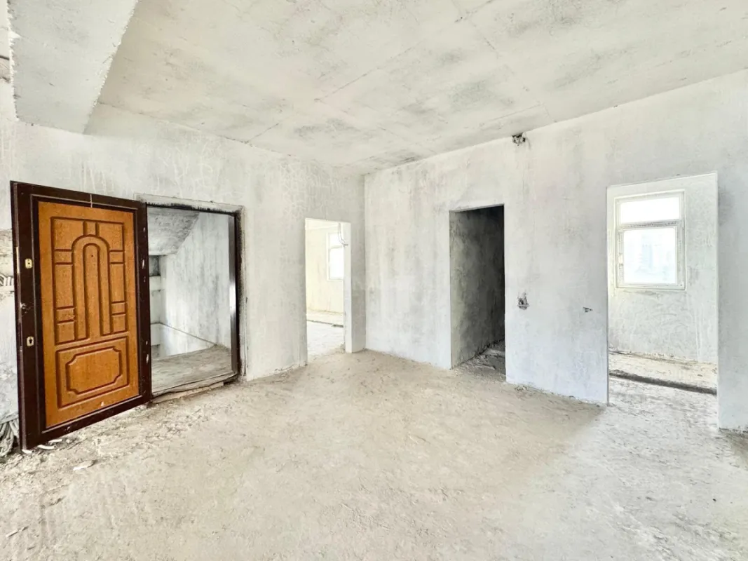 Satılır obyekt 2000 m²