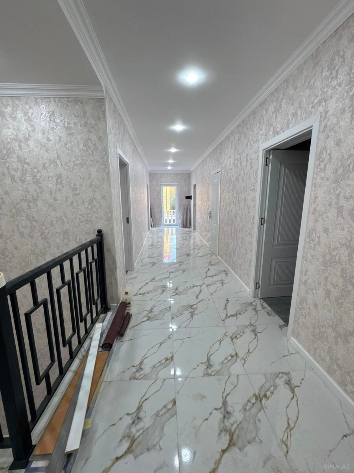 Satılır 6 otaqlı həyət evi 250 m²