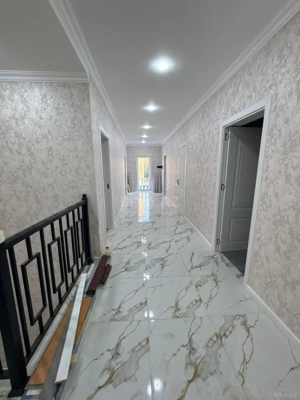 Satılır 6 otaqlı həyət evi 250 m²