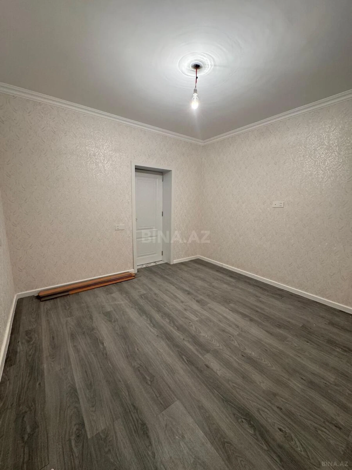Satılır 6 otaqlı həyət evi 250 m²