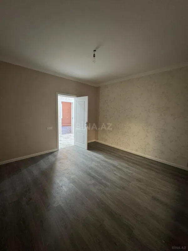 Satılır 6 otaqlı həyət evi 250 m²