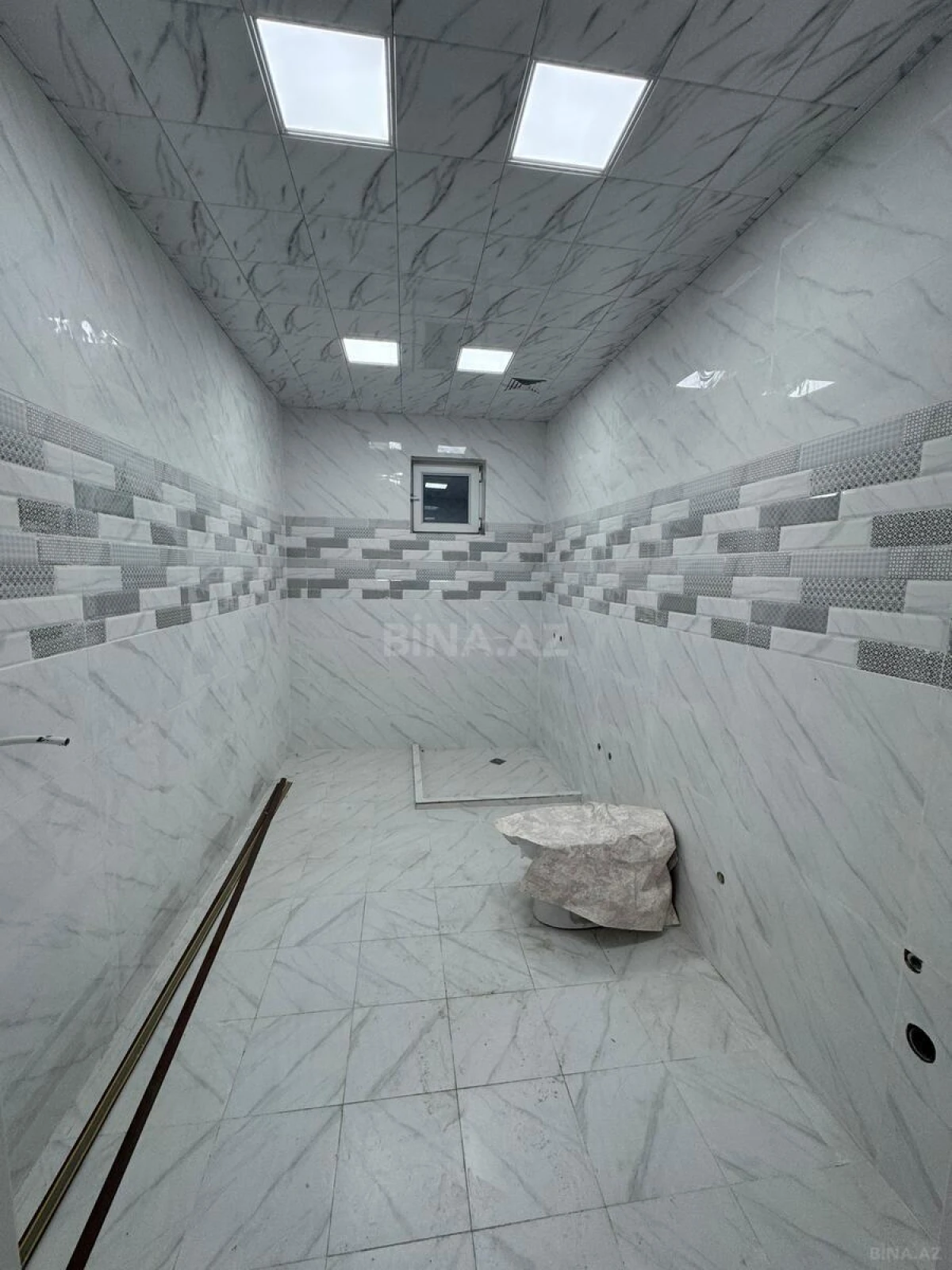 Satılır 6 otaqlı həyət evi 250 m²