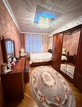 Satılır 3 otaqlı mənzil 140 m²