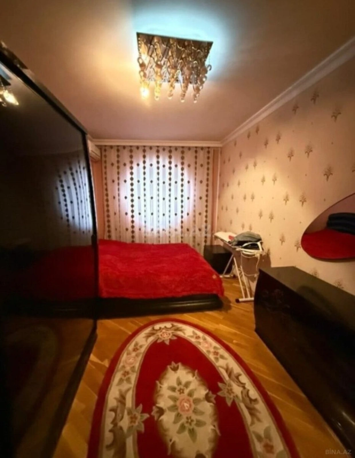 Satılır 3 otaqlı mənzil 140 m²