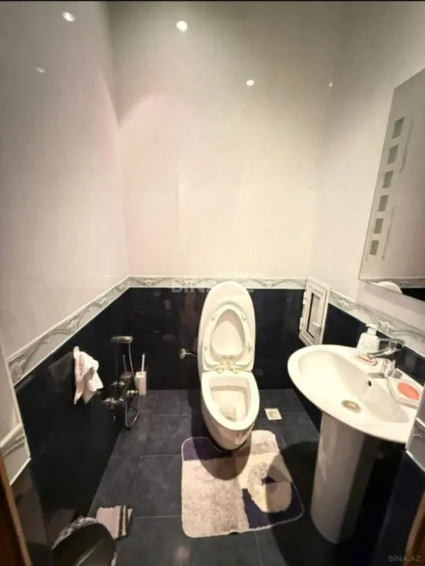 Satılır 3 otaqlı mənzil 140 m²