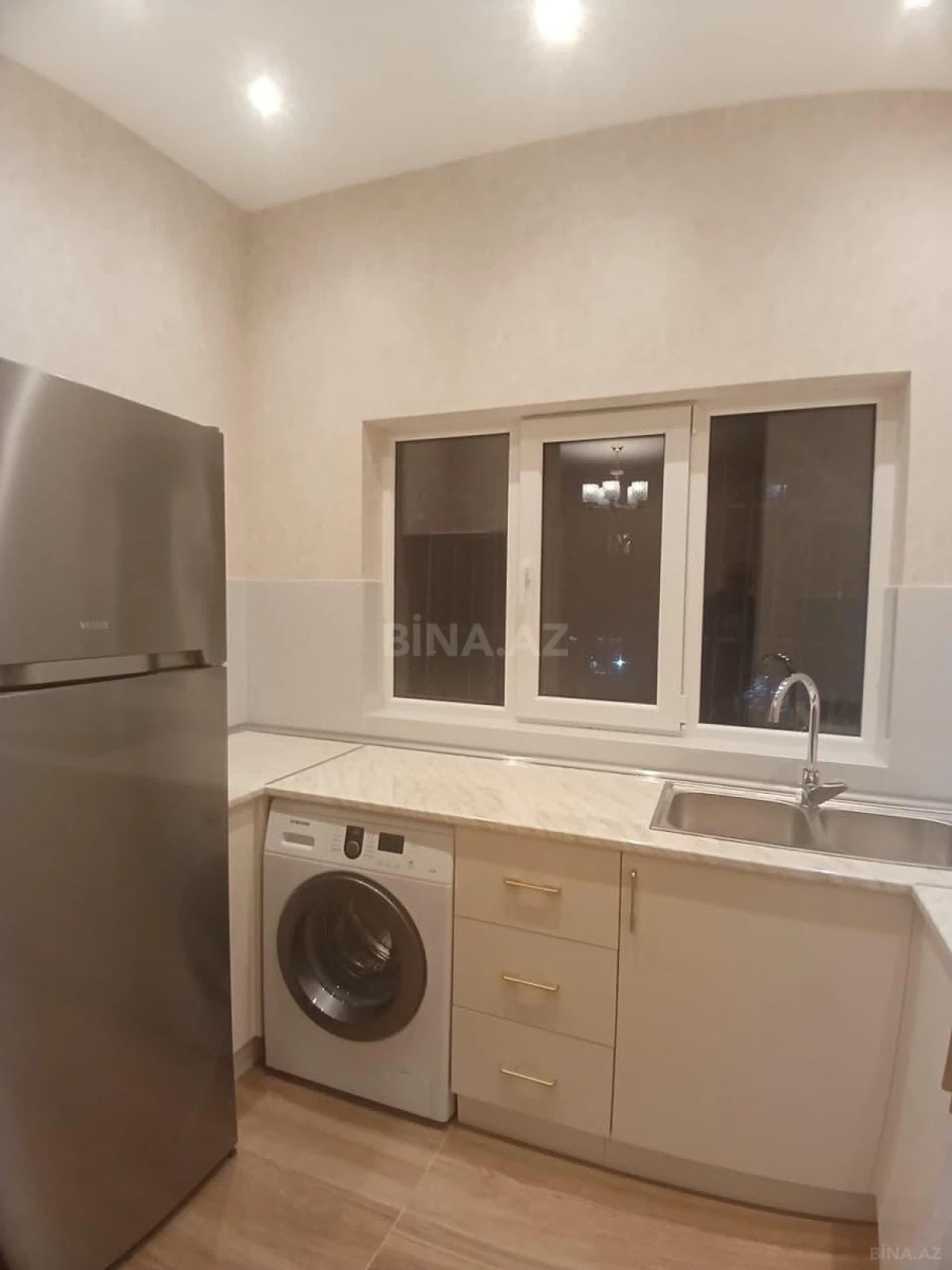 Kirayə verilir 2 otaqlı mənzil 55 m²