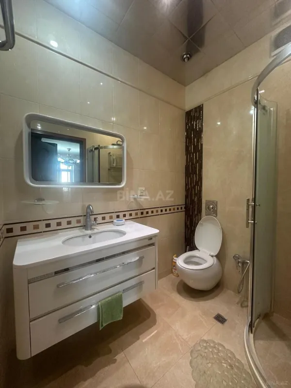 Kirayə verilir 3 otaqlı mənzil 140 m²