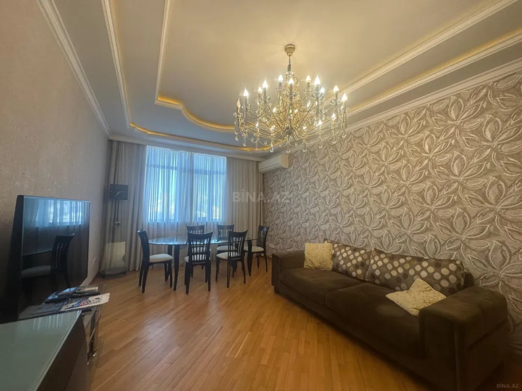 Kirayə verilir 3 otaqlı mənzil 140 m²