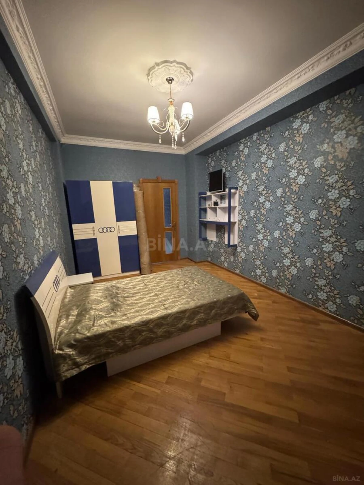 Satılır 3 otaqlı mənzil 130 m²