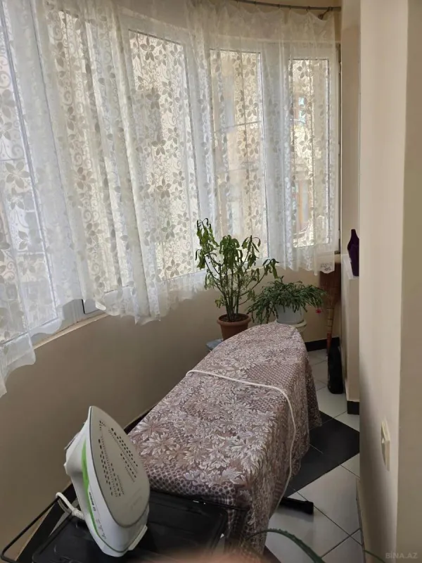 Satılır 3 otaqlı mənzil 165 m²