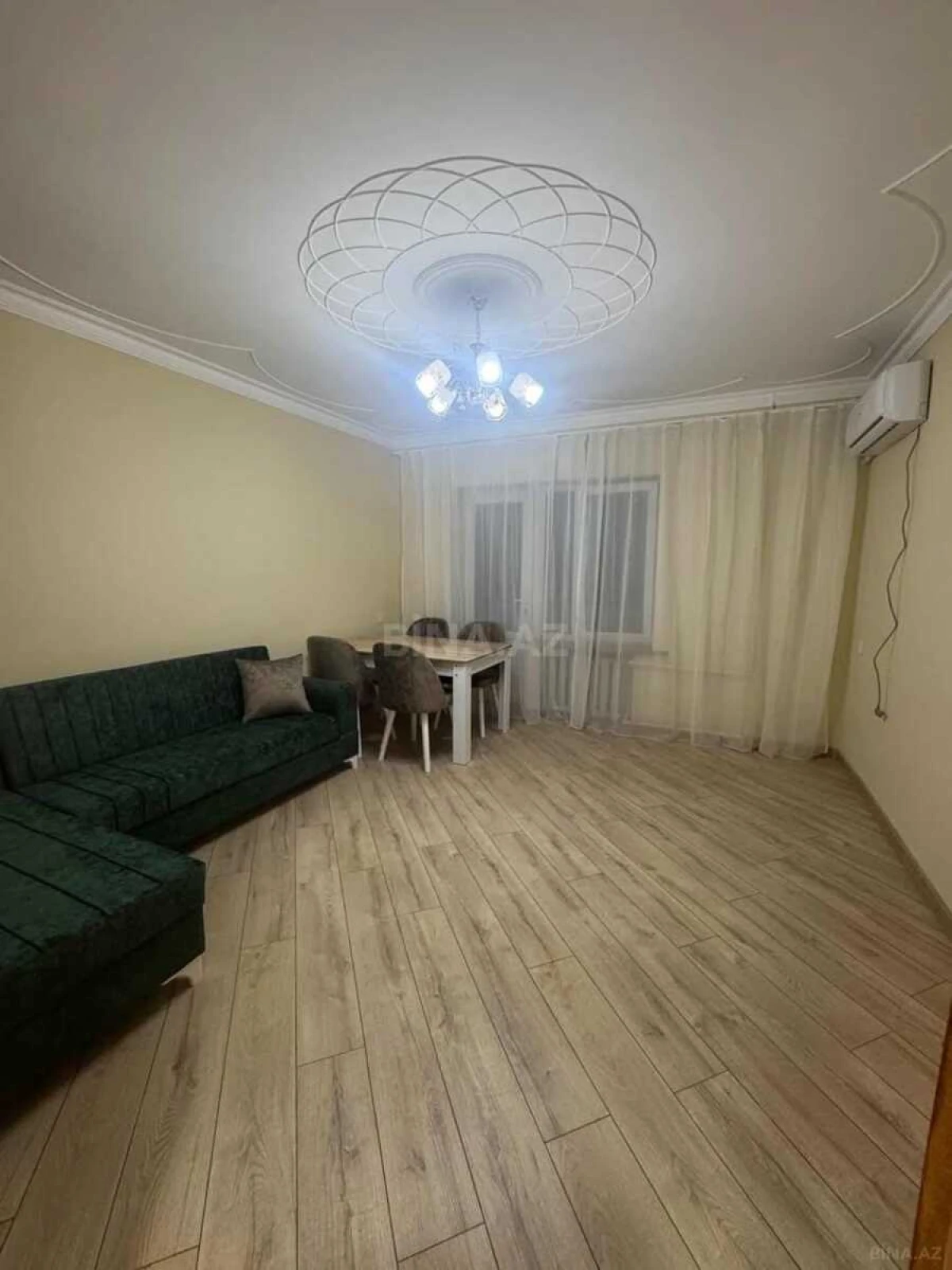 Satılır 2 otaqlı mənzil 65 m²