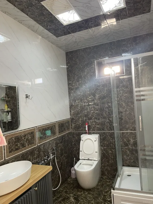 Kirayə verilir 6 otaqlı həyət evi 240 m²