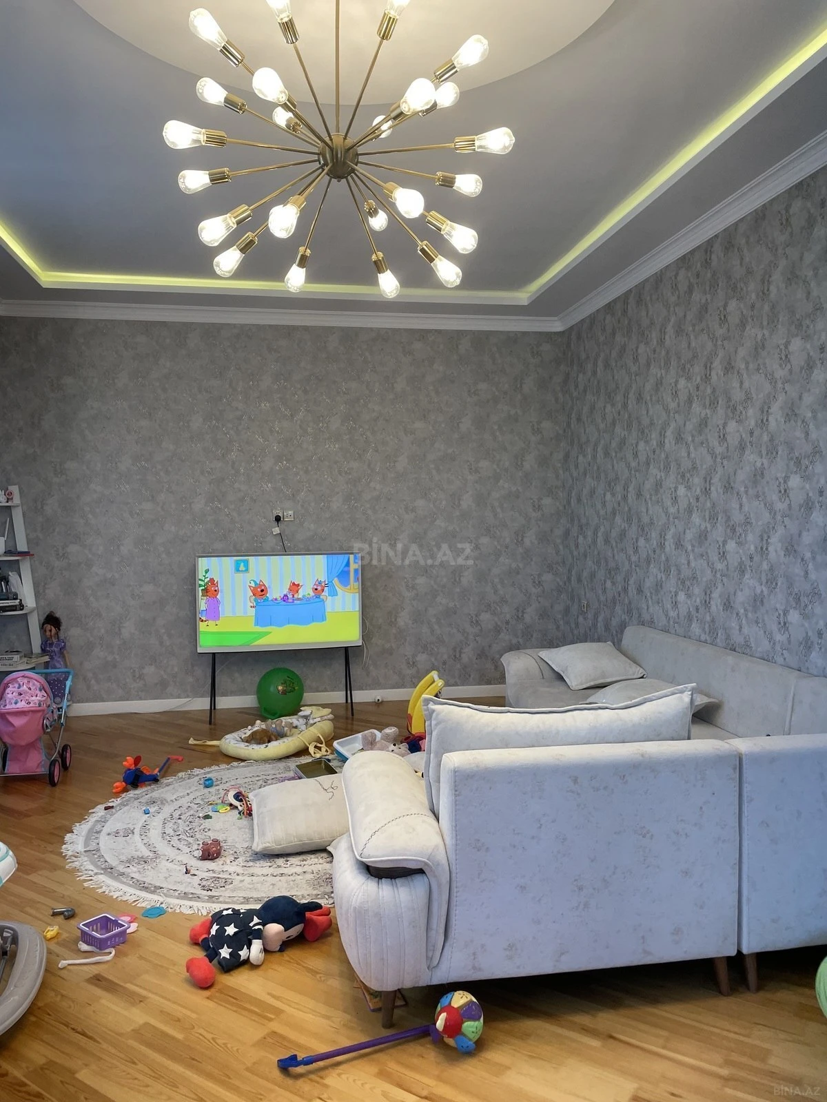 Kirayə verilir 6 otaqlı həyət evi 240 m²