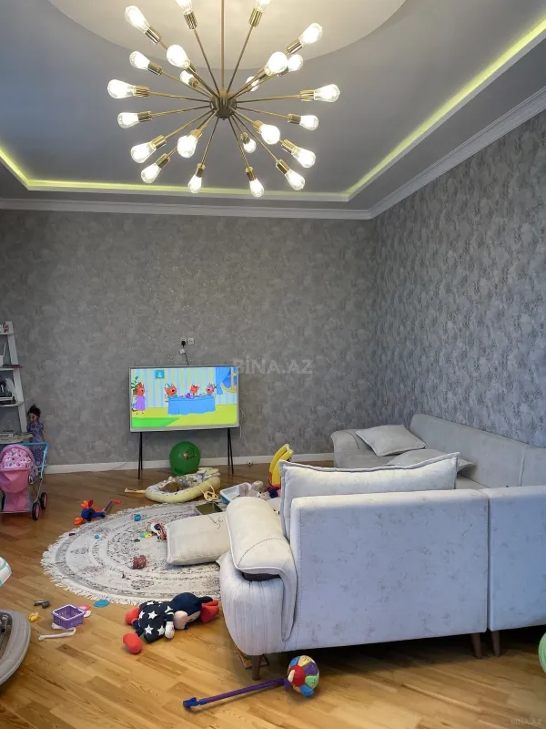 Kirayə verilir 6 otaqlı həyət evi 240 m²