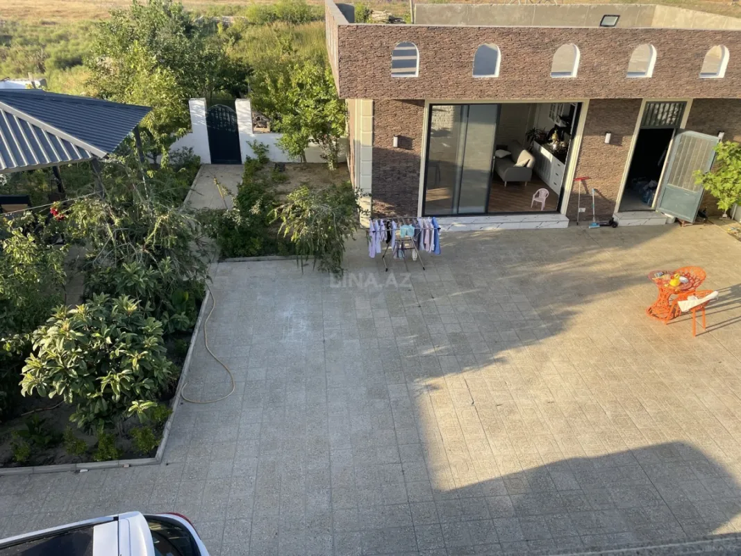 Kirayə verilir 6 otaqlı həyət evi 240 m²