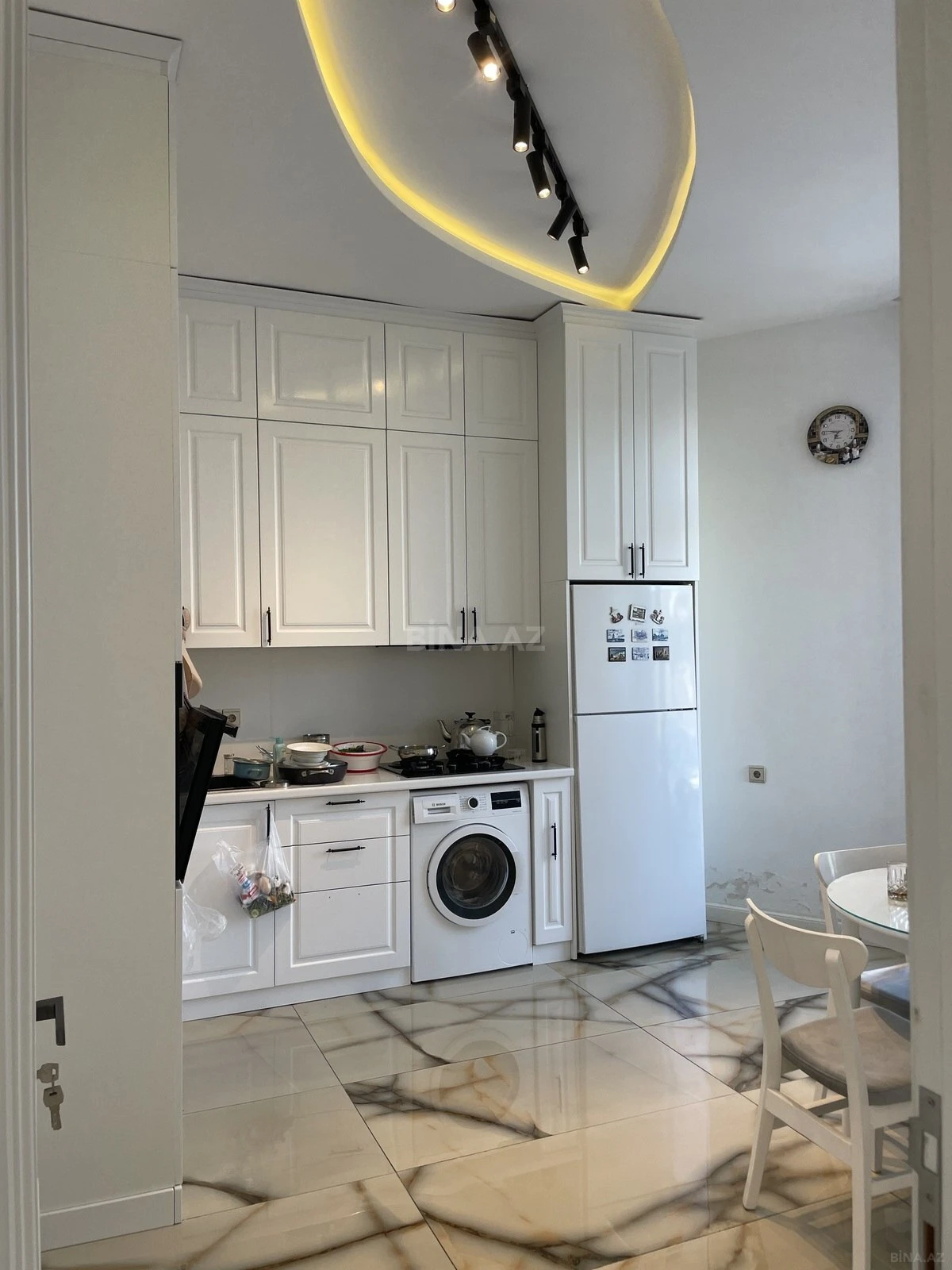 Kirayə verilir 6 otaqlı həyət evi 240 m²