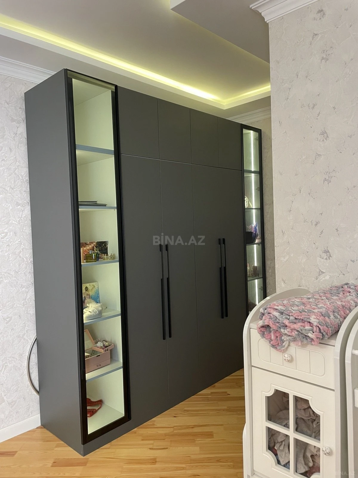 Kirayə verilir 6 otaqlı həyət evi 240 m²