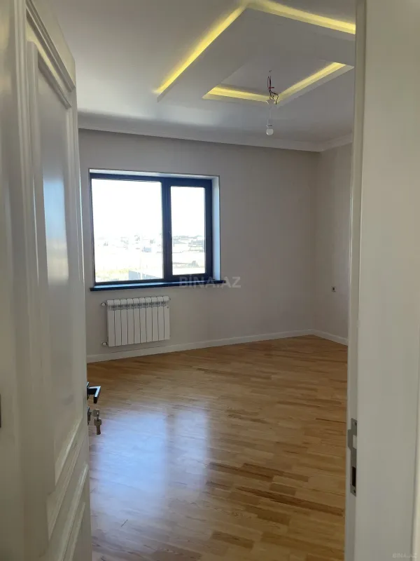 Kirayə verilir 6 otaqlı həyət evi 240 m²