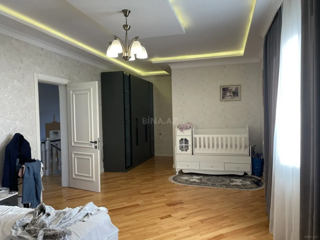 Kirayə verilir 6 otaqlı həyət evi 240 m²