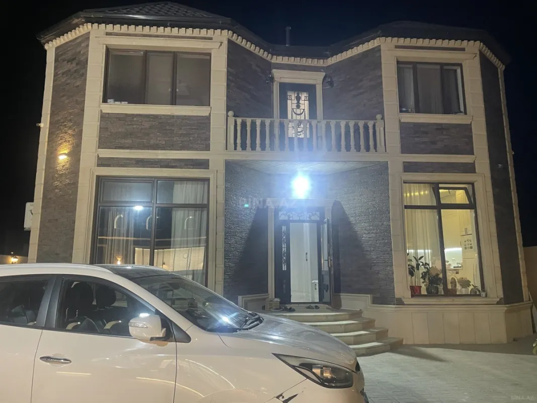 Kirayə verilir 6 otaqlı həyət evi 240 m²