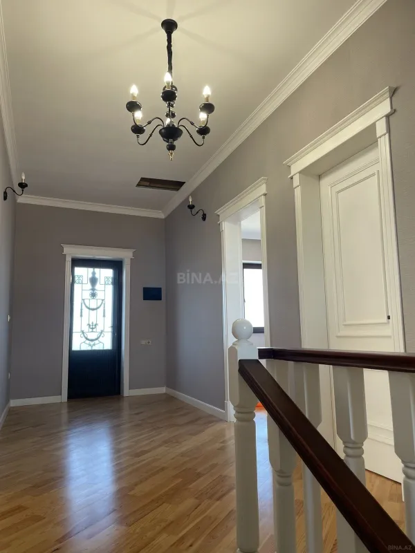 Kirayə verilir 6 otaqlı həyət evi 240 m²