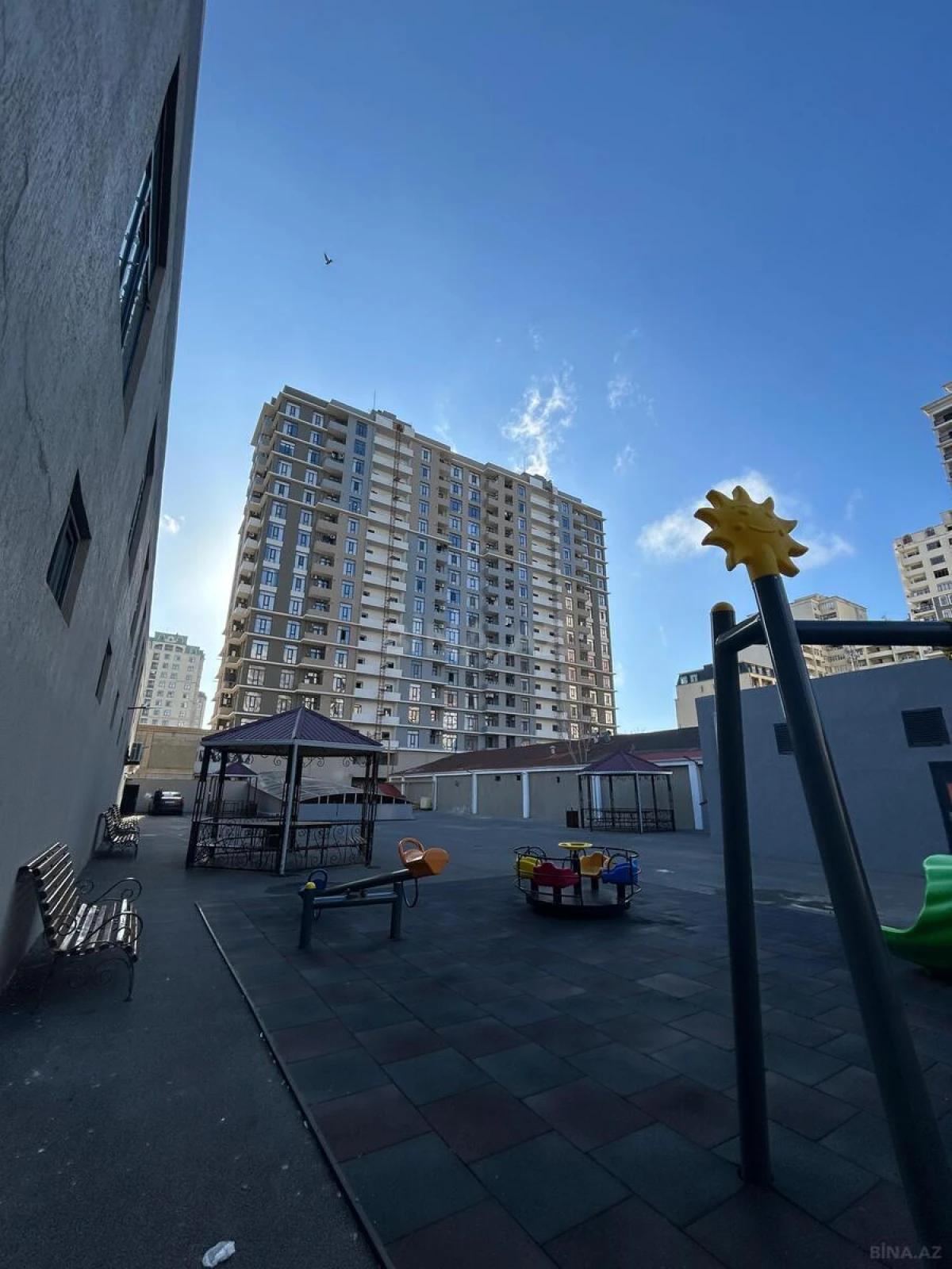 Satılır 2 otaqlı mənzil 60 m²