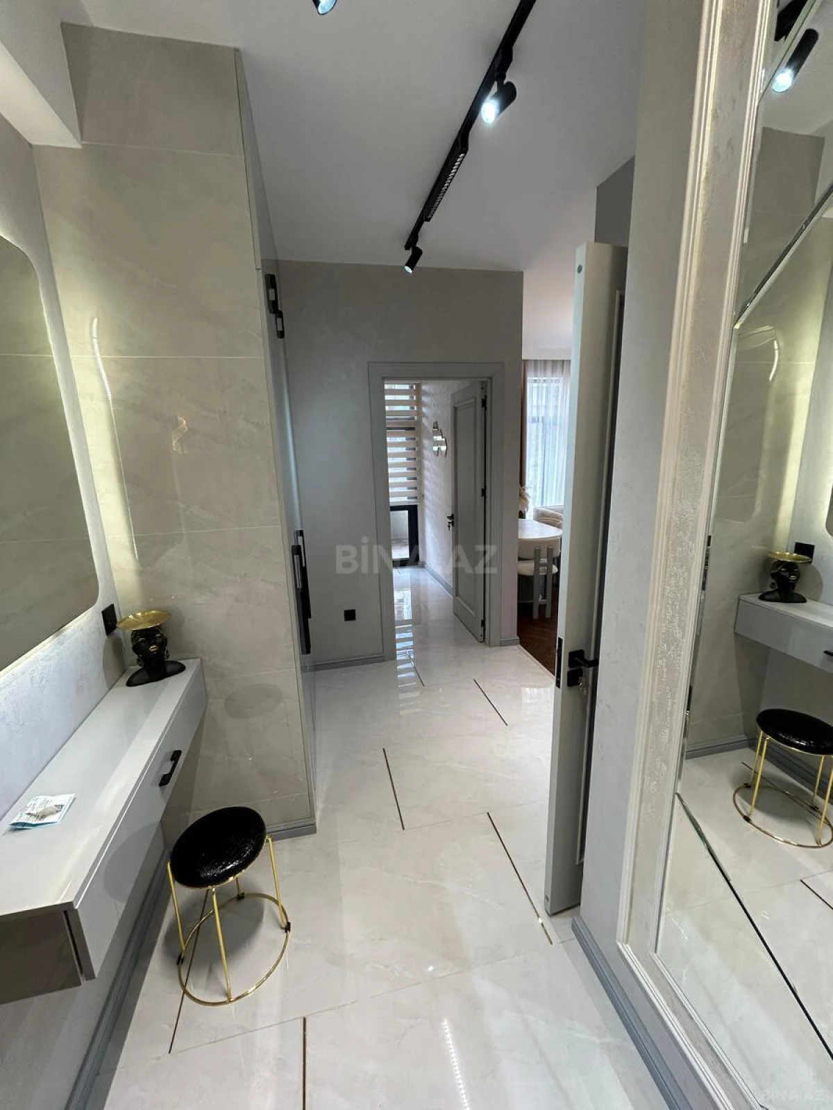 Satılır 2 otaqlı mənzil 60 m²