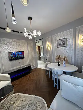 Satılır 2 otaqlı mənzil 60 m²