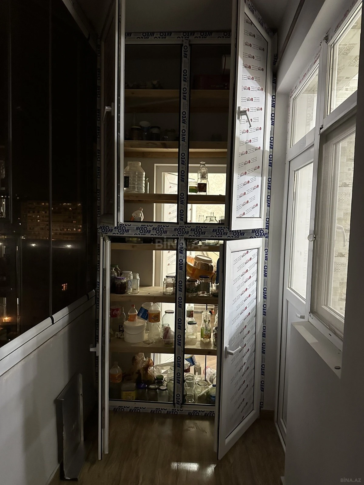 Satılır 2 otaqlı mənzil 93 m²