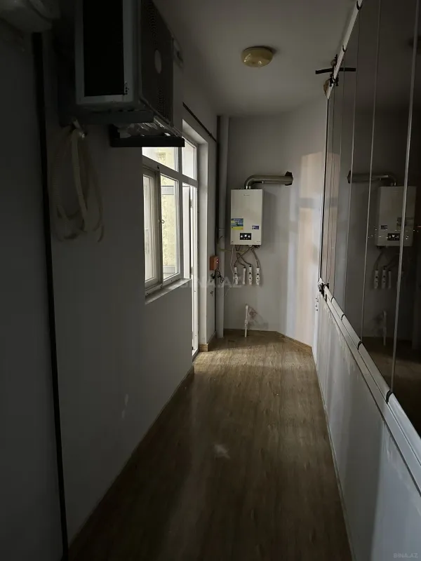 Satılır 2 otaqlı mənzil 93 m²