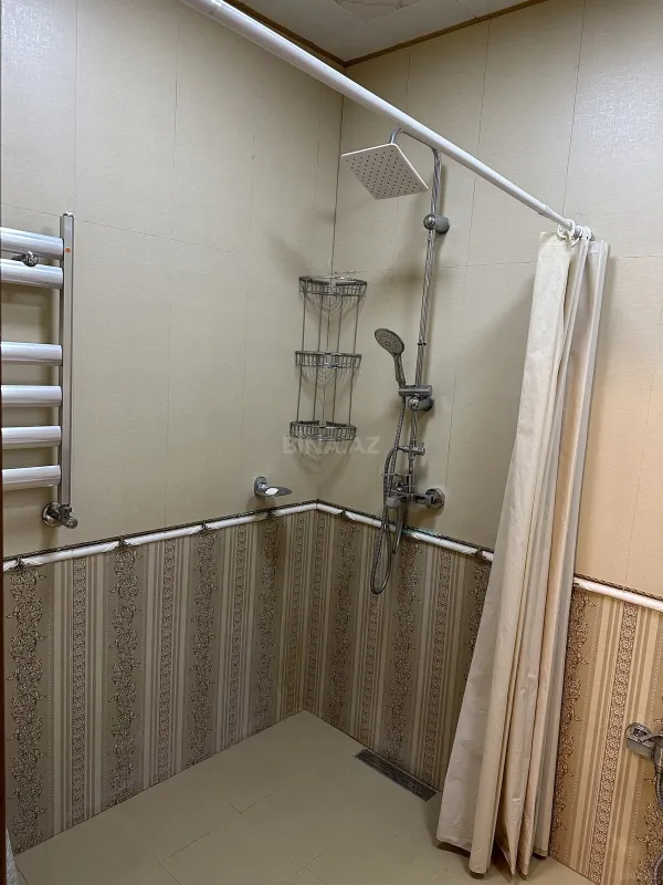 Satılır 2 otaqlı mənzil 93 m²