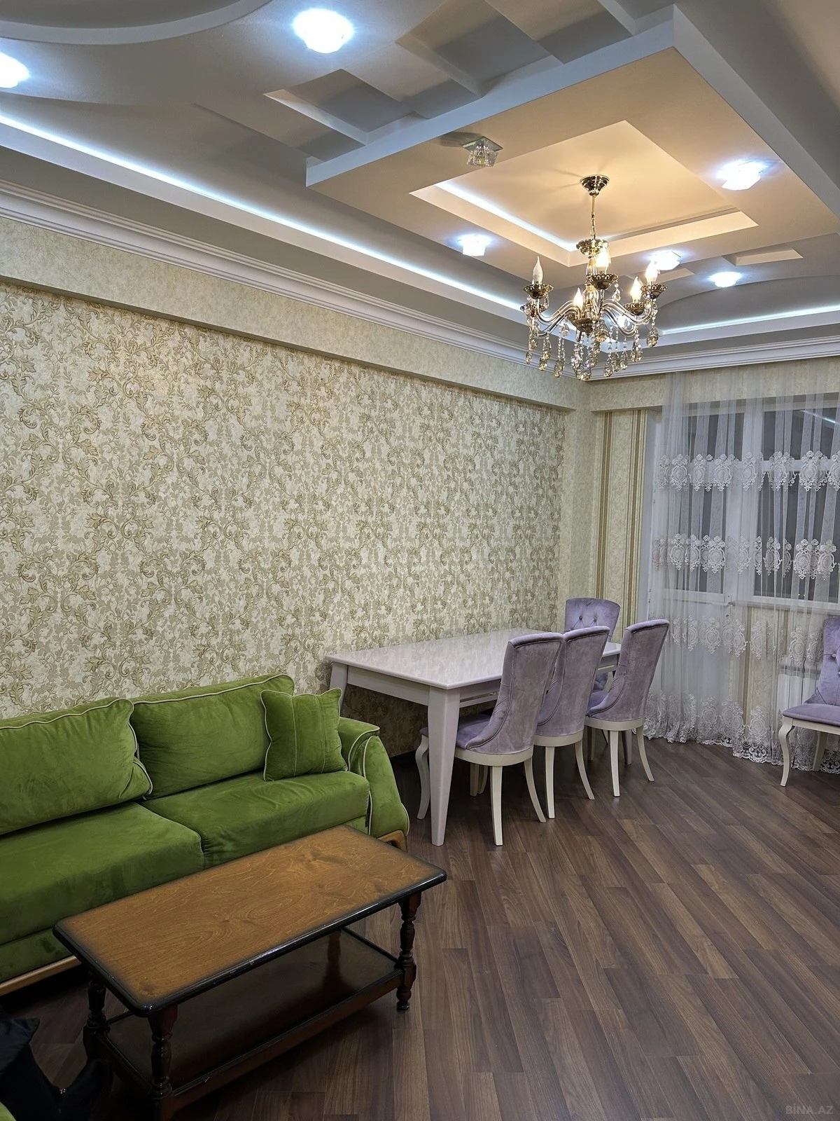 Satılır 2 otaqlı mənzil 93 m²