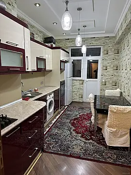 Satılır 2 otaqlı mənzil 93 m²